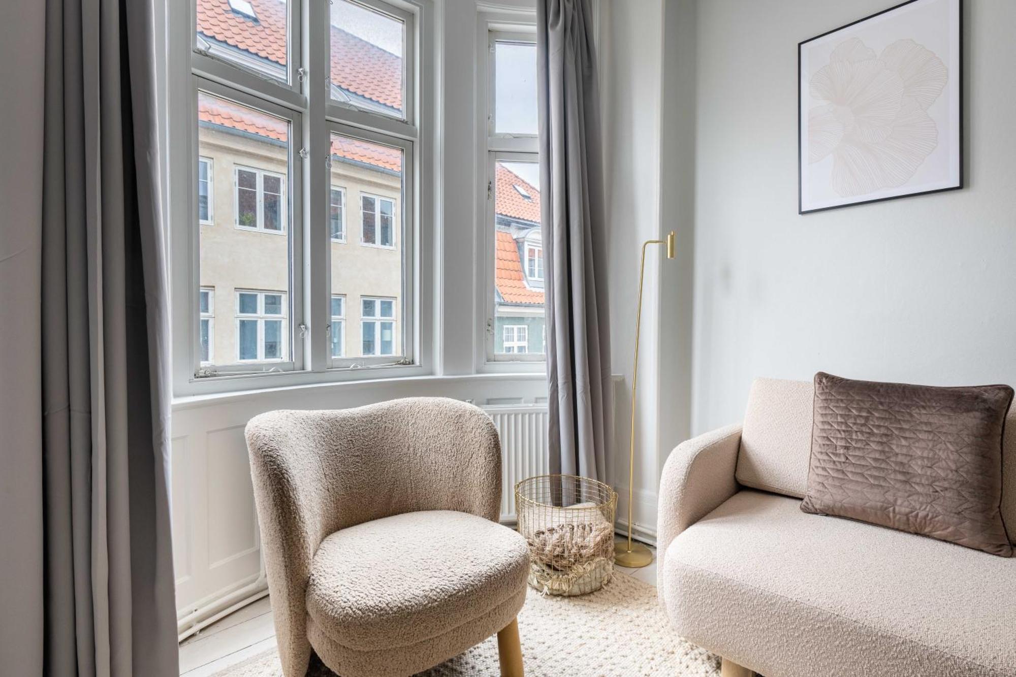 Super Central 2Br Apartment In Old Town Kopenhagen Bagian luar foto