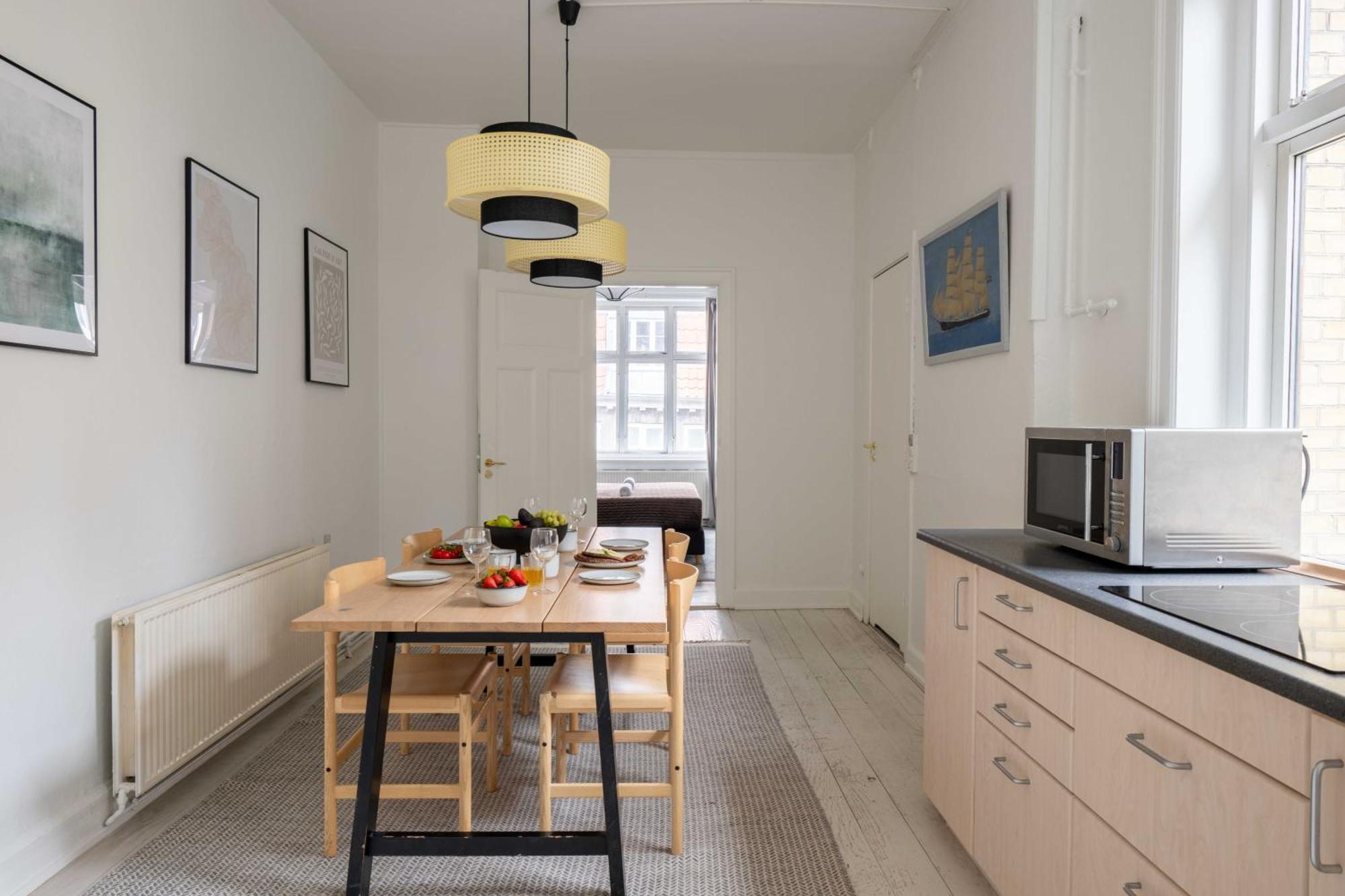 Super Central 2Br Apartment In Old Town Kopenhagen Bagian luar foto